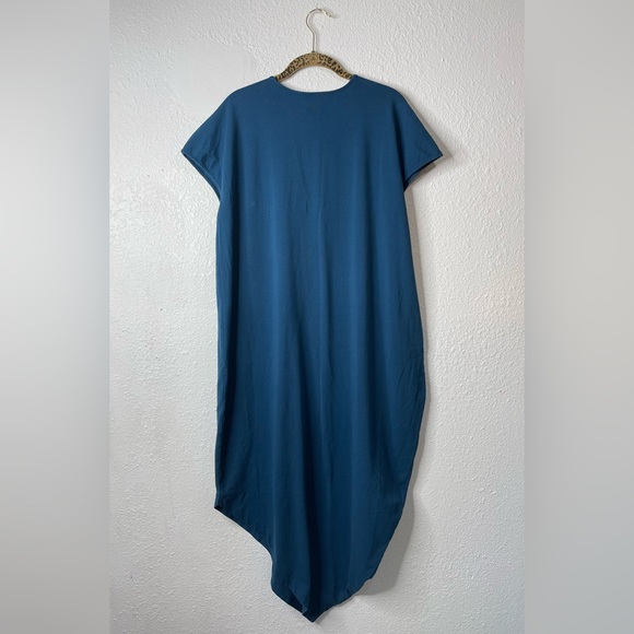 UNIVERSAL STANDARD Iconic Geneva Crew Neck Short Sleeve Asymmetrical Midi Dress - Picture 5 of 9